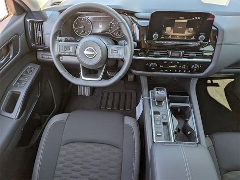 New 2025 Nissan Pathfinder SV w/ Cargo Package image 9