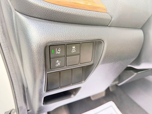 Used 2017 Honda CR-V EX image 17