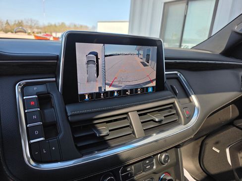 Used 2021 Chevrolet Tahoe Premier AWD/4WD image 17