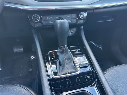 Used 2022 Jeep Compass Limited image 17