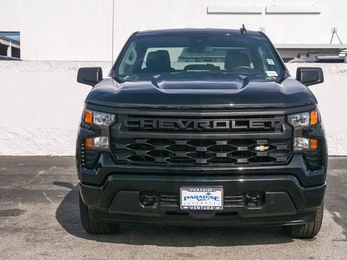Used 2026 Chevrolet Silverado 1500 Custom RWD image 2