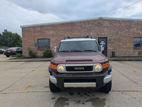 Used 2007 Toyota FJ Cruiser 4WD image 2