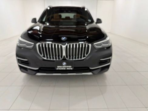 Certified 2023 BMW X5 xDrive40i w/ Premium Package AWD/4WD image 5