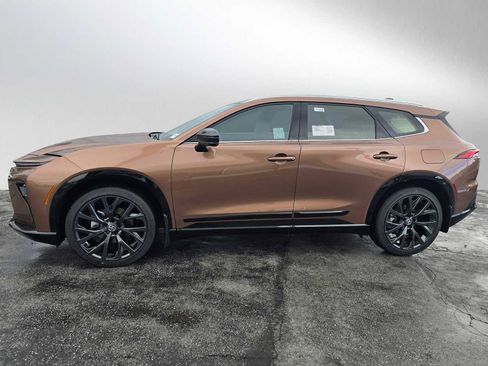 New 2025 Toyota Crown Signia image 6