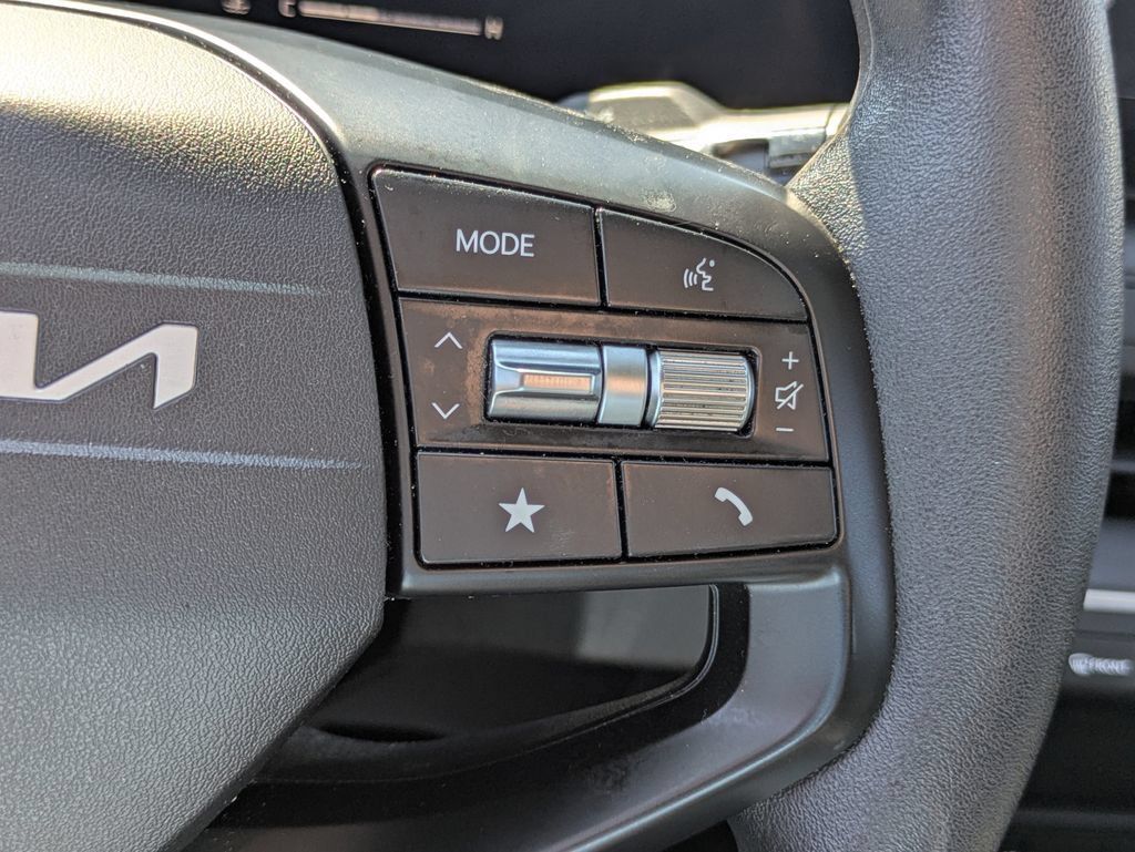 Used 2025 Kia K4 FWD image 14