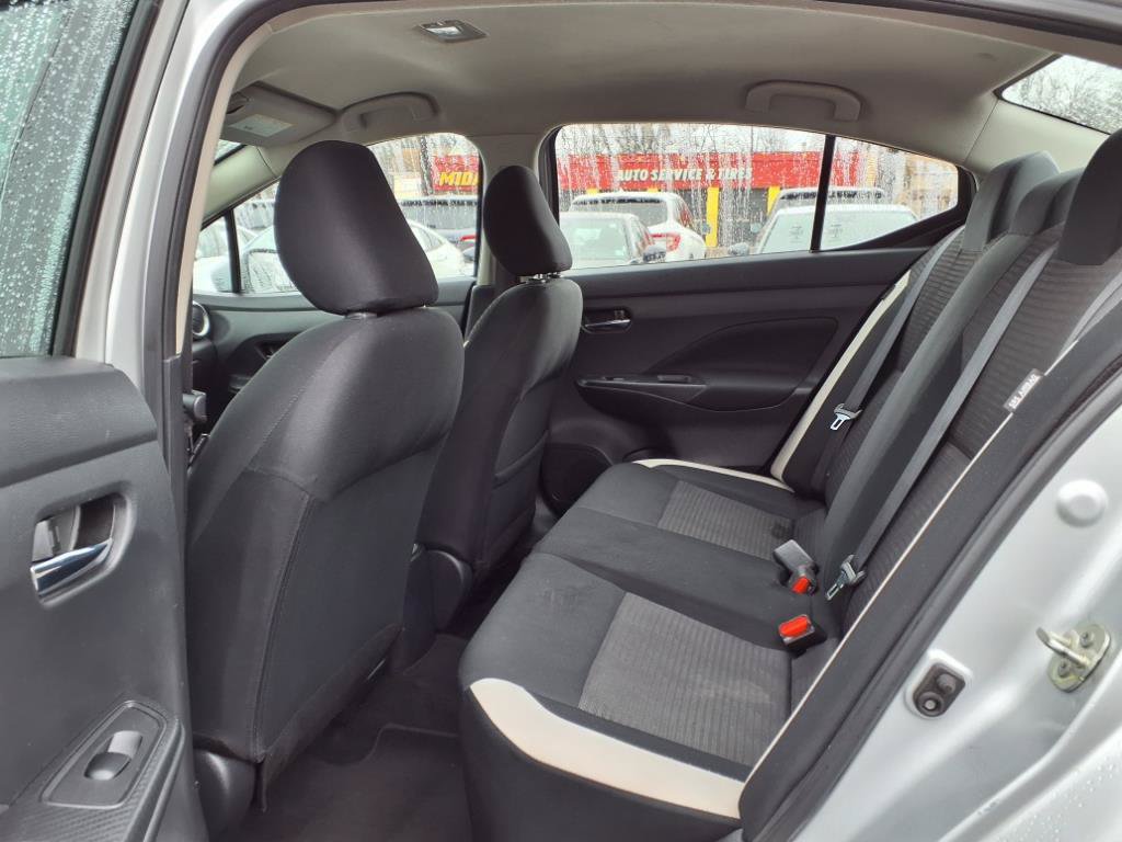 Used 2021 Nissan Versa SV FWD image 13