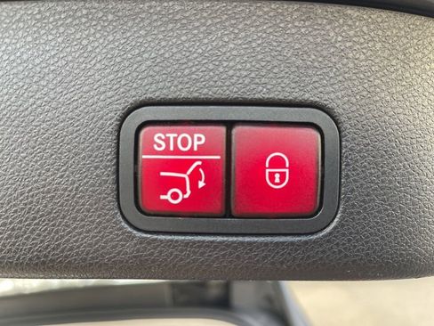 Certified 2018 Mercedes-Benz GLS 550 4MATIC image 27