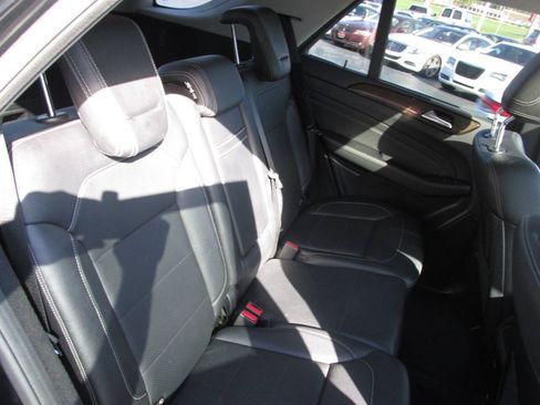 Used 2015 Mercedes-Benz ML 350 4MATIC image 19