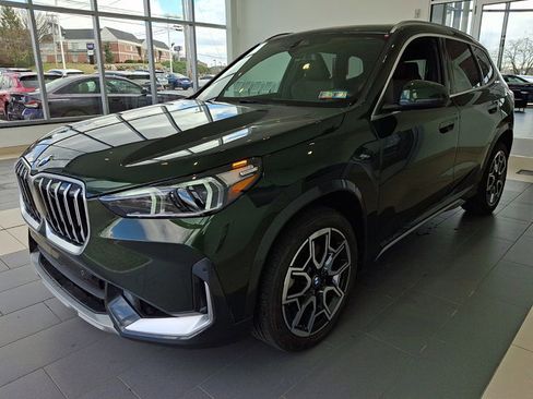 Certified 2025 BMW X1 xDrive28i w/ Convenience Package image 3