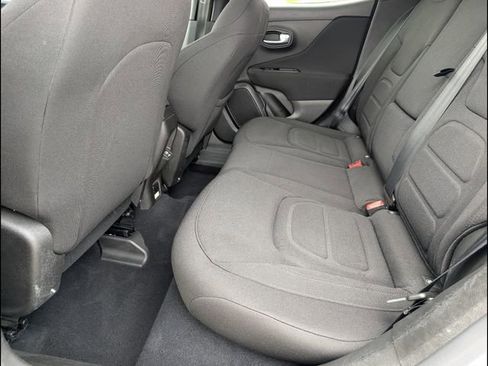 Used 2021 Jeep Renegade Latitude w/ Convenience Group AWD/4WD image 10