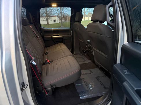 Used 2019 Ford F150 XLT w/ Equipment Group 302A Luxury AWD/4WD image 26