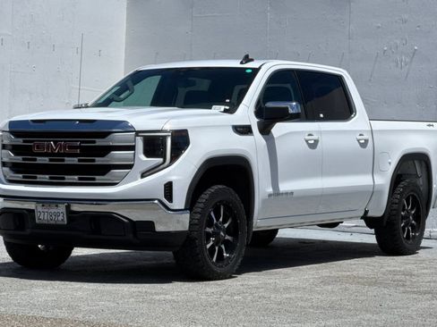 Used 2022 GMC Sierra 1500 SLE AWD/4WD image 7