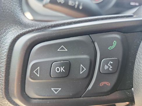 Used 2025 Jeep Gladiator Sport AWD/4WD image 20
