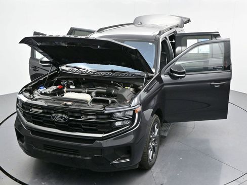 Used 2025 Ford Expedition Platinum w/ Stealth Performance Package image 55