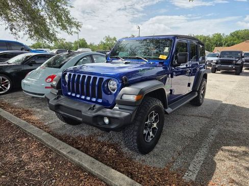 Used 2020 Jeep Wrangler Unlimited Sport S AWD/4WD image 3