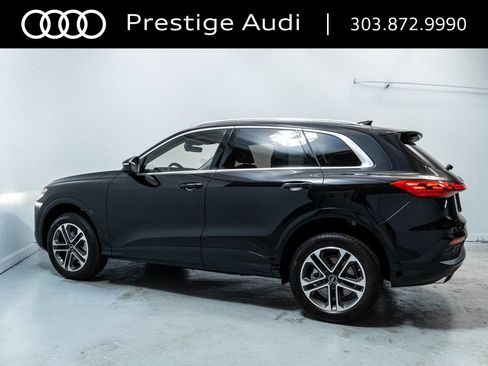 Used 2025 Audi Q5 Premium w/ Convenience Package AWD/4WD image 2
