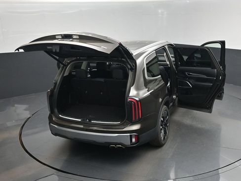 Used 2023 Kia Telluride SX Prestige AWD/4WD image 29