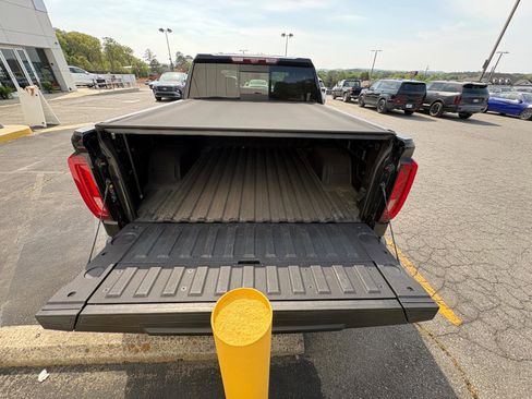 Used 2022 GMC Sierra 1500 Denali w/ Denali Reserve Package image 9