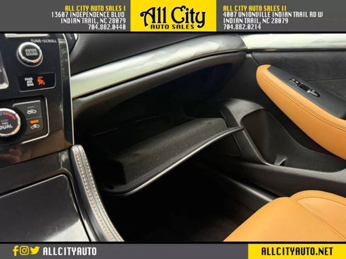 Used 2016 Nissan Maxima SR w/ Interior Lighting Package FWD image 36