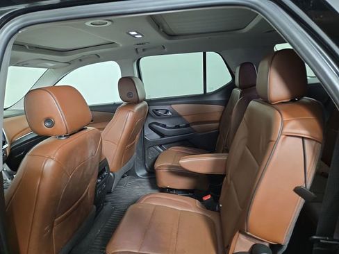 Used 2019 Chevrolet Traverse High Country AWD/4WD image 15