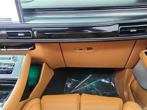 Used 2020 Lincoln Aviator Black Label w/ Dynamic Handling Package image 40