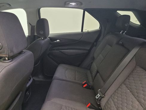 Used 2020 Chevrolet Equinox LT FWD image 18