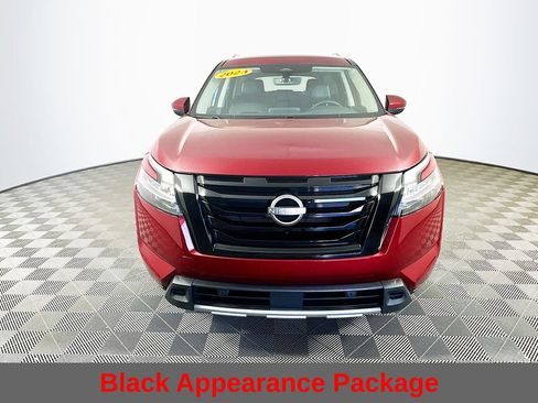 Certified 2023 Nissan Pathfinder SL w/ Black Appearance Package AWD/4WD image 5