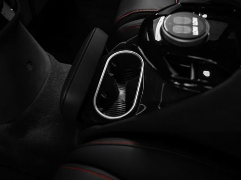 Certified 2025 Ferrari Purosangue AWD/4WD image 83