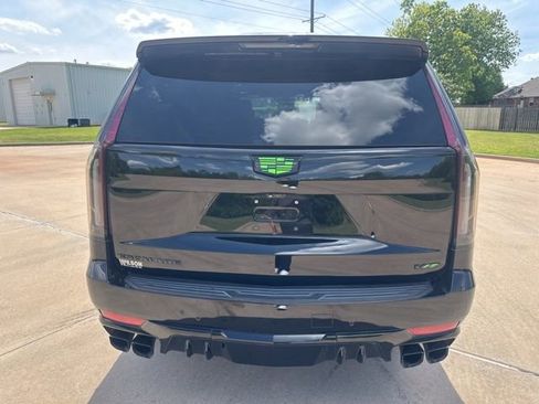 Used 2023 Cadillac Escalade V AWD/4WD image 4