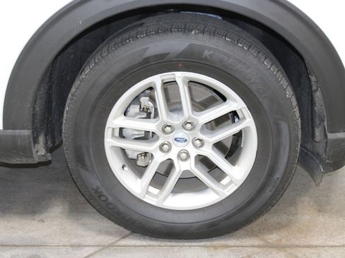 Used 2025 Ford Explorer Active w/ Active Comfort Package image 57