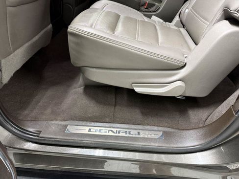 Used 2019 GMC Yukon XL Denali w/ Open Road Package AWD/4WD image 28