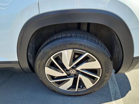 Certified 2024 Volkswagen Atlas SE AWD/4WD image 35