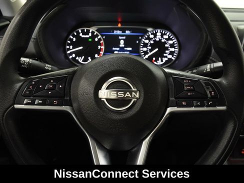 Used 2025 Nissan Sentra SV FWD image 14