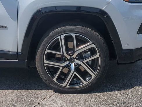 Used 2025 Jeep Compass Limited w/ Elite Group AWD/4WD image 10