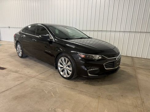 Used 2018 Chevrolet Malibu Premier w/ Premier Sun and Wheel Package FWD image 1