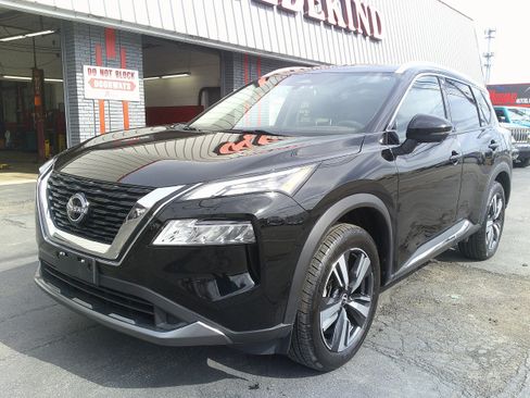 Used 2023 Nissan Rogue SL image 11