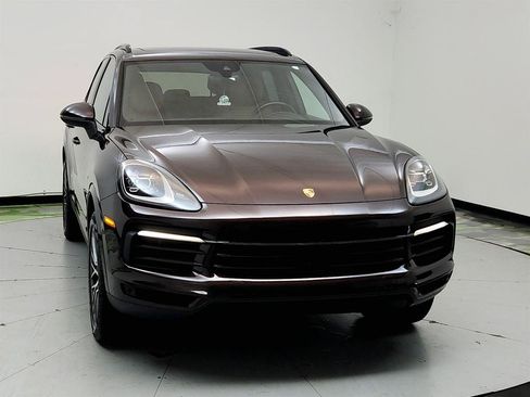 Used 2020 Porsche Cayenne AWD/4WD image 2