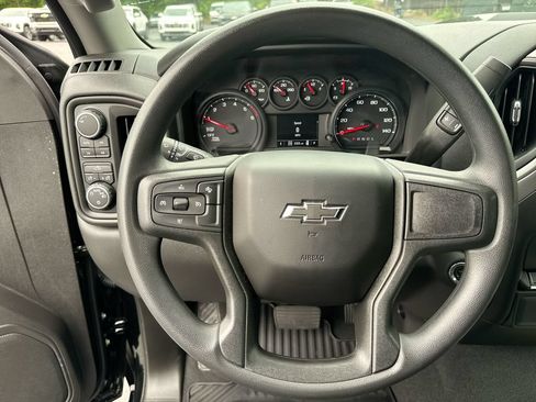 Used 2025 Chevrolet Silverado 1500 Custom Trail Boss AWD/4WD image 16