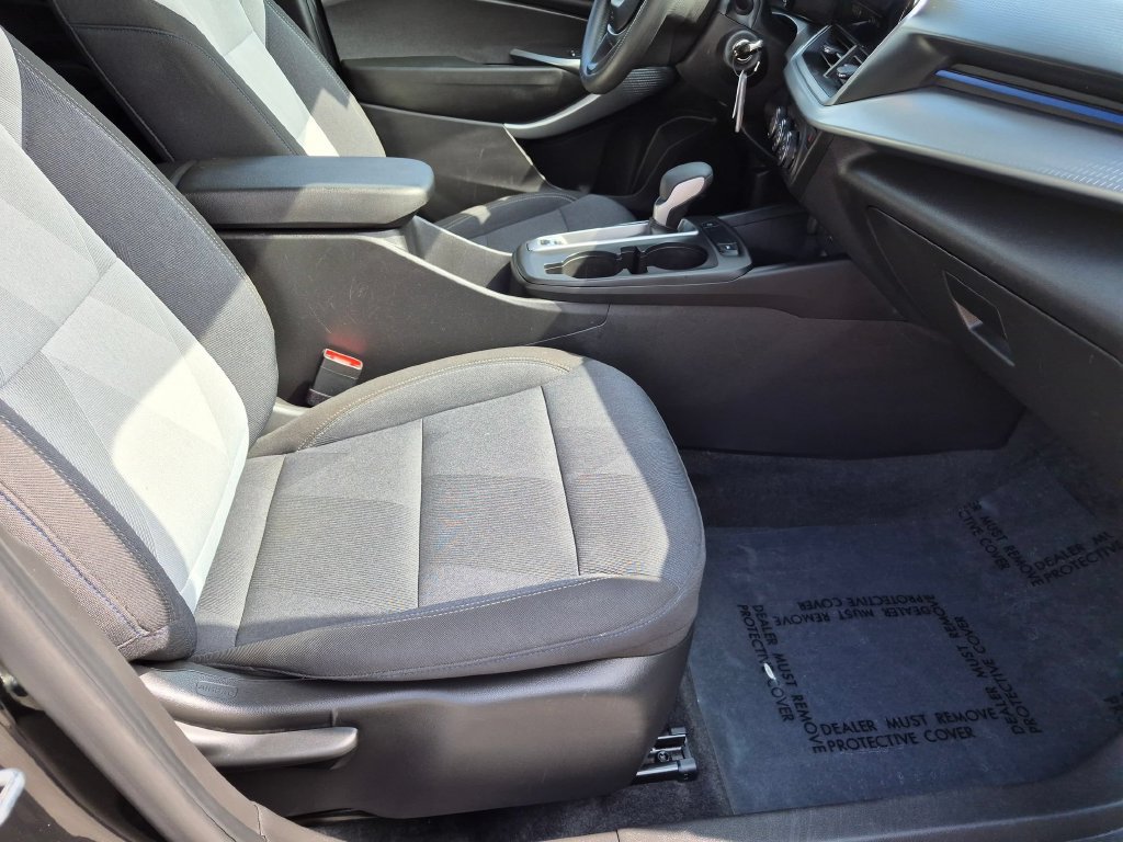 Used 2025 Chevrolet Trax LS FWD image 30