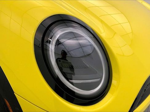 Certified 2025 MINI Cooper S image 27