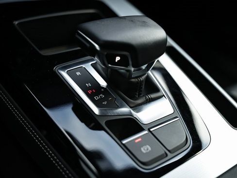 Certified 2025 Audi Q5 2.0T Premium Plus w/ Premium Plus Package image 40