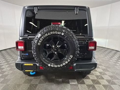 Used 2023 Jeep Wrangler Unlimited w/ Cold Weather Group AWD/4WD image 4