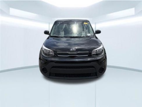 Used 2019 Kia Soul FWD image 2