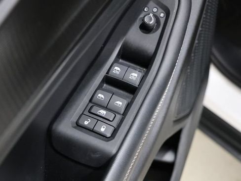 Used 2023 Jeep Grand Cherokee Altitude AWD/4WD image 17