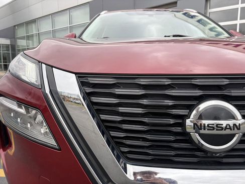 Used 2021 Nissan Rogue SV AWD/4WD image 24