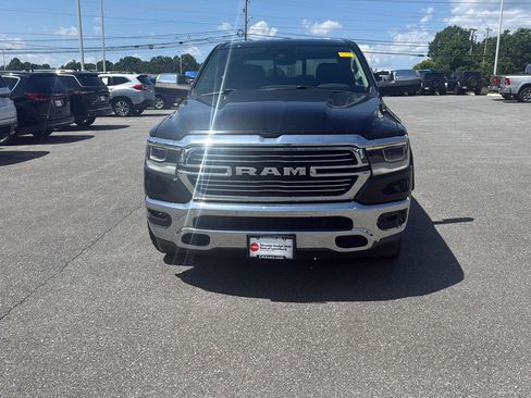 Used 2022 RAM 1500 Laramie AWD/4WD image 3