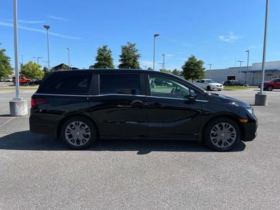 New 2025 Honda Odyssey Touring