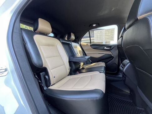 Used 2022 Chevrolet Equinox Premier image 16