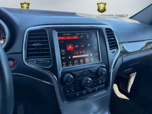 Used 2015 Jeep Grand Cherokee SRT AWD/4WD image 13