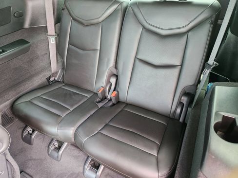 Used 2023 Cadillac XT6 Premium Luxury FWD image 34